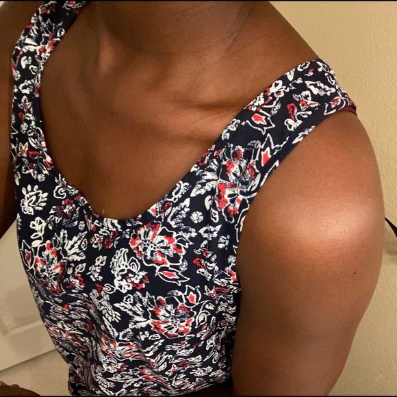 Forever 21 pattern top - Picture 3 of 7